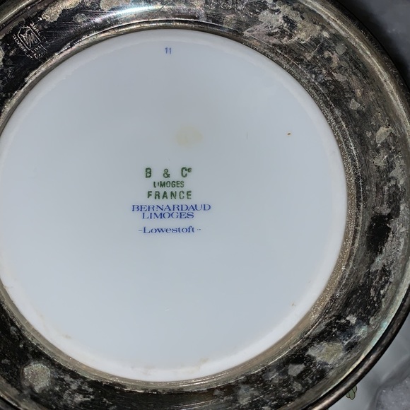 B & C L’moges Lowestoft scalloped bowl - Picture 3 of 4